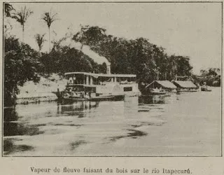 Cliché d'un vapeur du fleuve faisant du bois sur le rio Itapecuru
